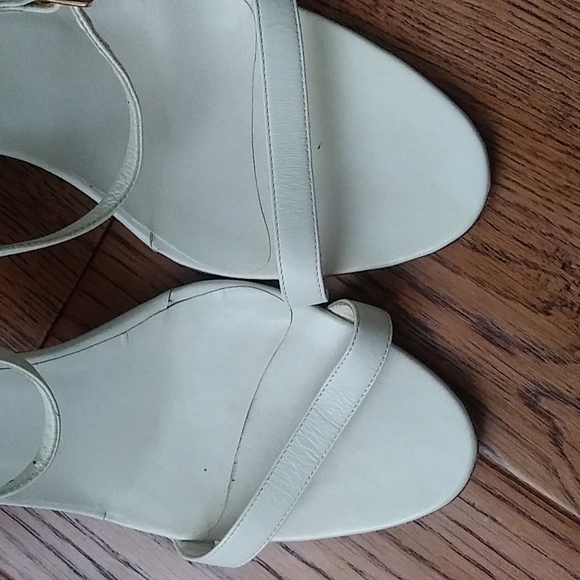 Manolo Blahnik white sandals 37.5 - Picture 2 of 7